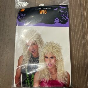 80’s rocker adult wig. NWT(acc1)